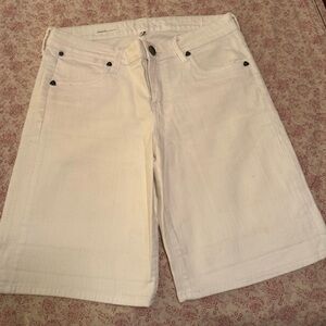 Kut Catherine Boyfriend Shorts in cream.